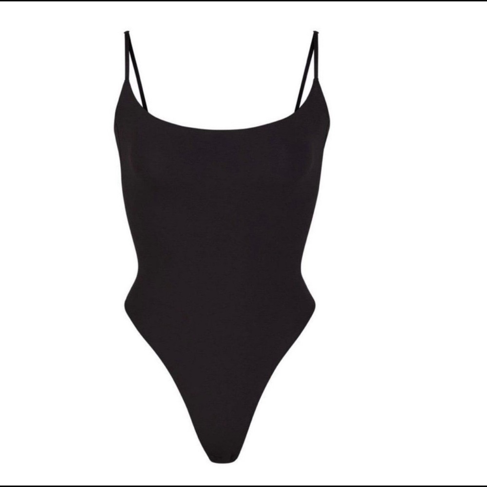 Skims Fits Everybody Thong Bodysuit - Picture 2 of 5